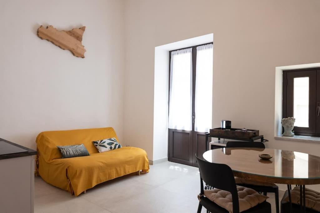 Collegiata Apartment - Catania Downtown Esterno foto